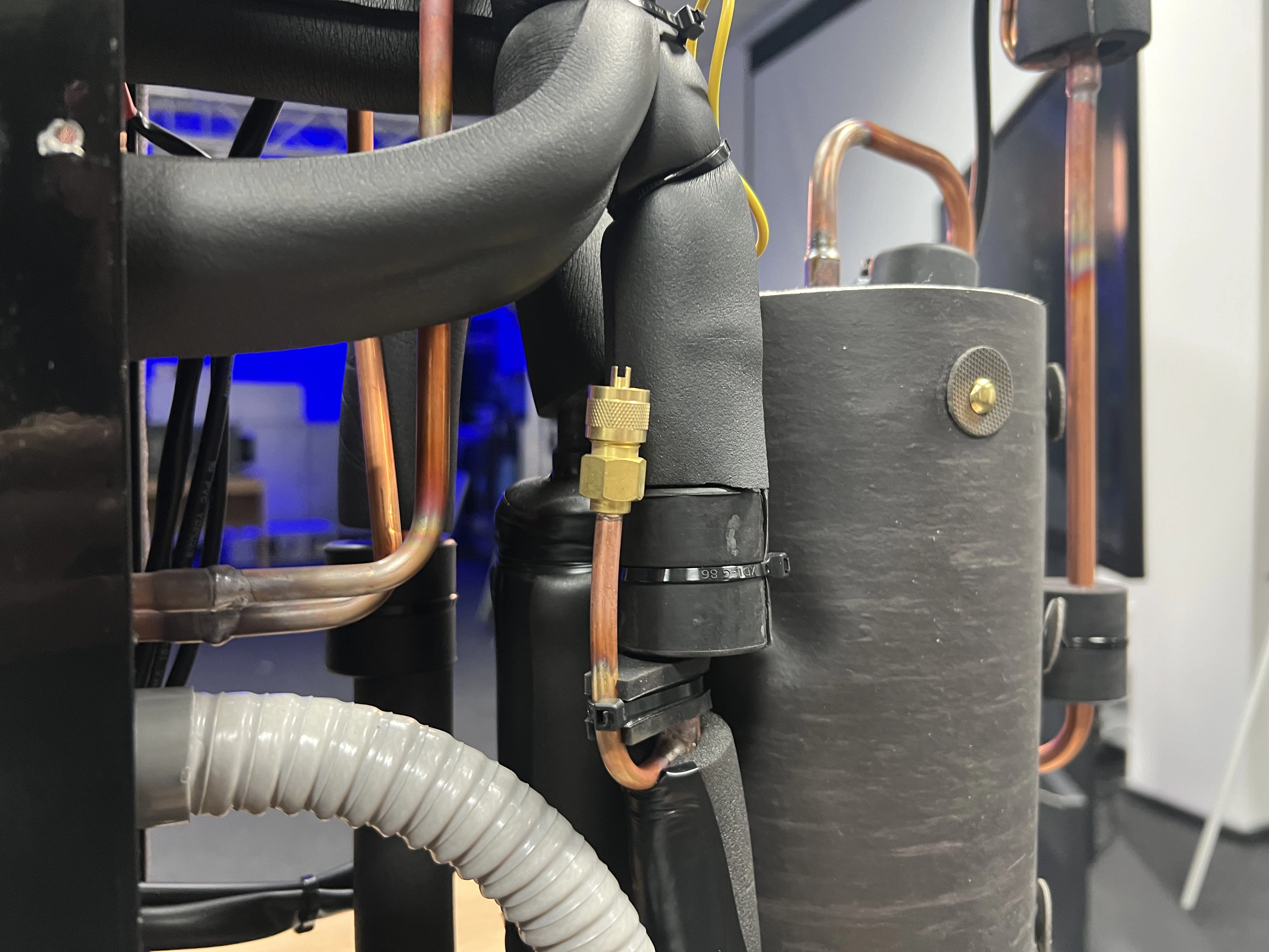 Duct dehumidifier for swimming pools with smooth control Mycond MSHAC